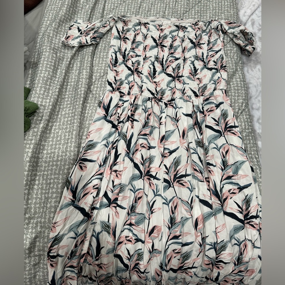 Floral Off-Shoulder romper fitted super nice